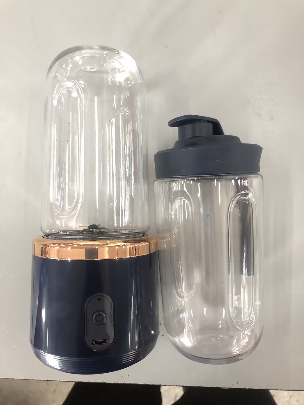 Portable Blender 6-Blade – USB Rechargeable Mini Juicer